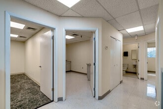 6388 Silver Star Rd, Orlando, FL à louer Photo intérieure- Image 2 de 5