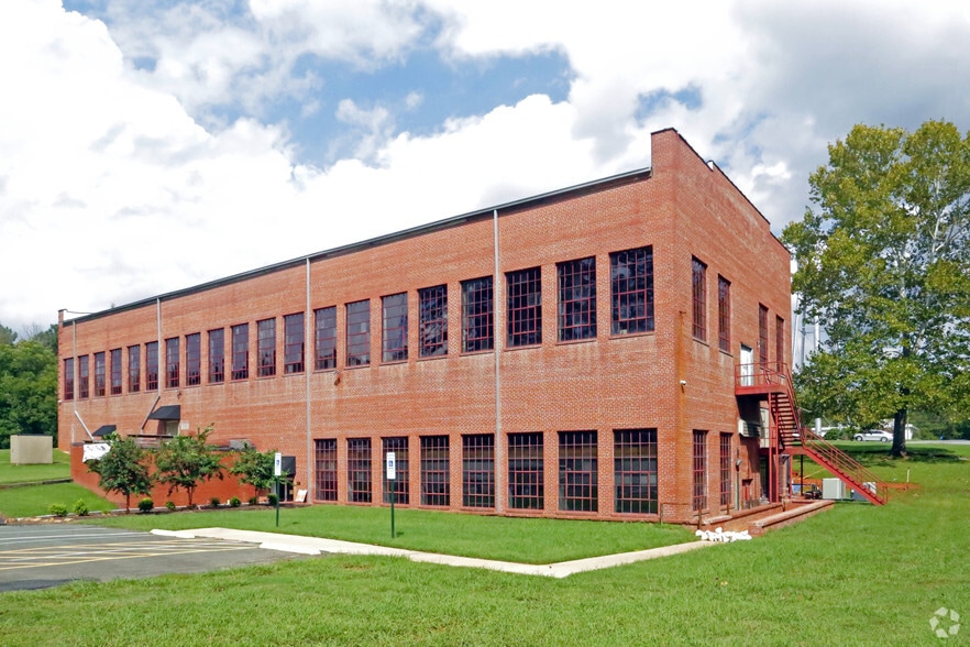 480 Hillsboro St, Pittsboro, NC for lease - Building Photo - Image 2 of 8