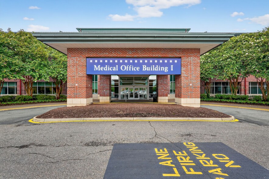 8220 Meadowbridge Rd, Mechanicsville, VA for lease - Building Photo - Image 2 of 32