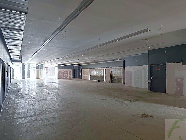 Retail in Chambéry for sale Building Photo- Image 1 of 6