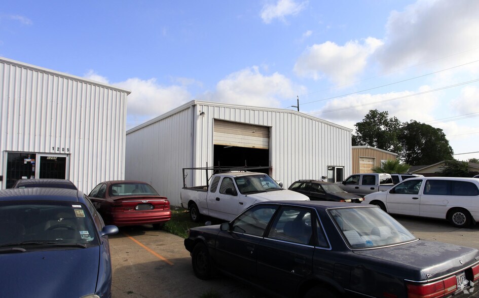 1203 Mississippi Ave, South Houston, TX for lease - Building Photo - Image 2 of 2