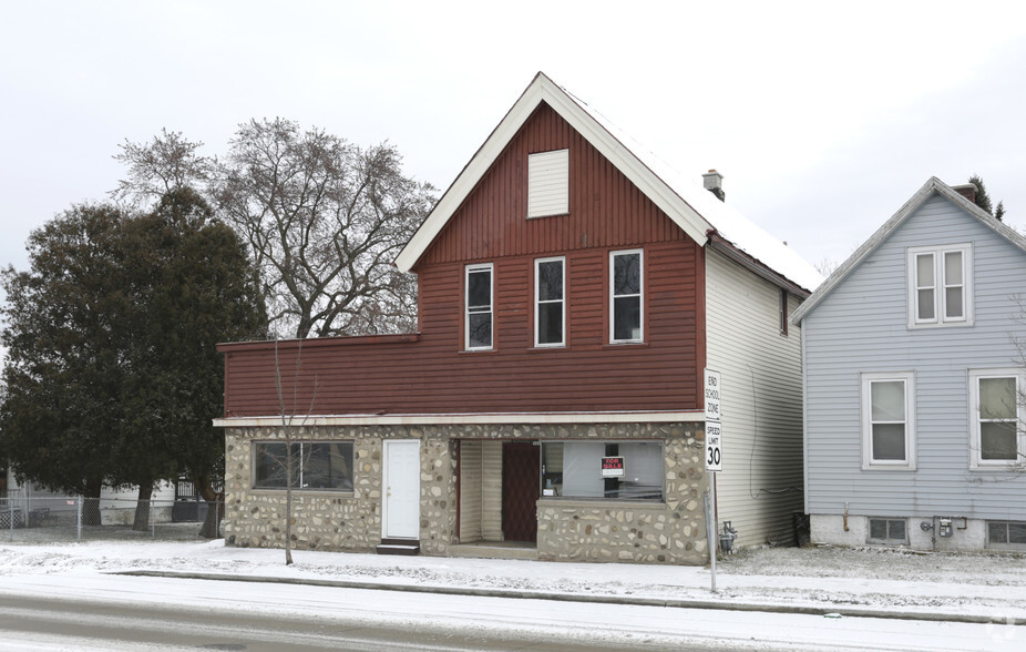 3624-3628 N Port Washington Rd, Milwaukee, WI à vendre - Photo principale - Image 1 de 1