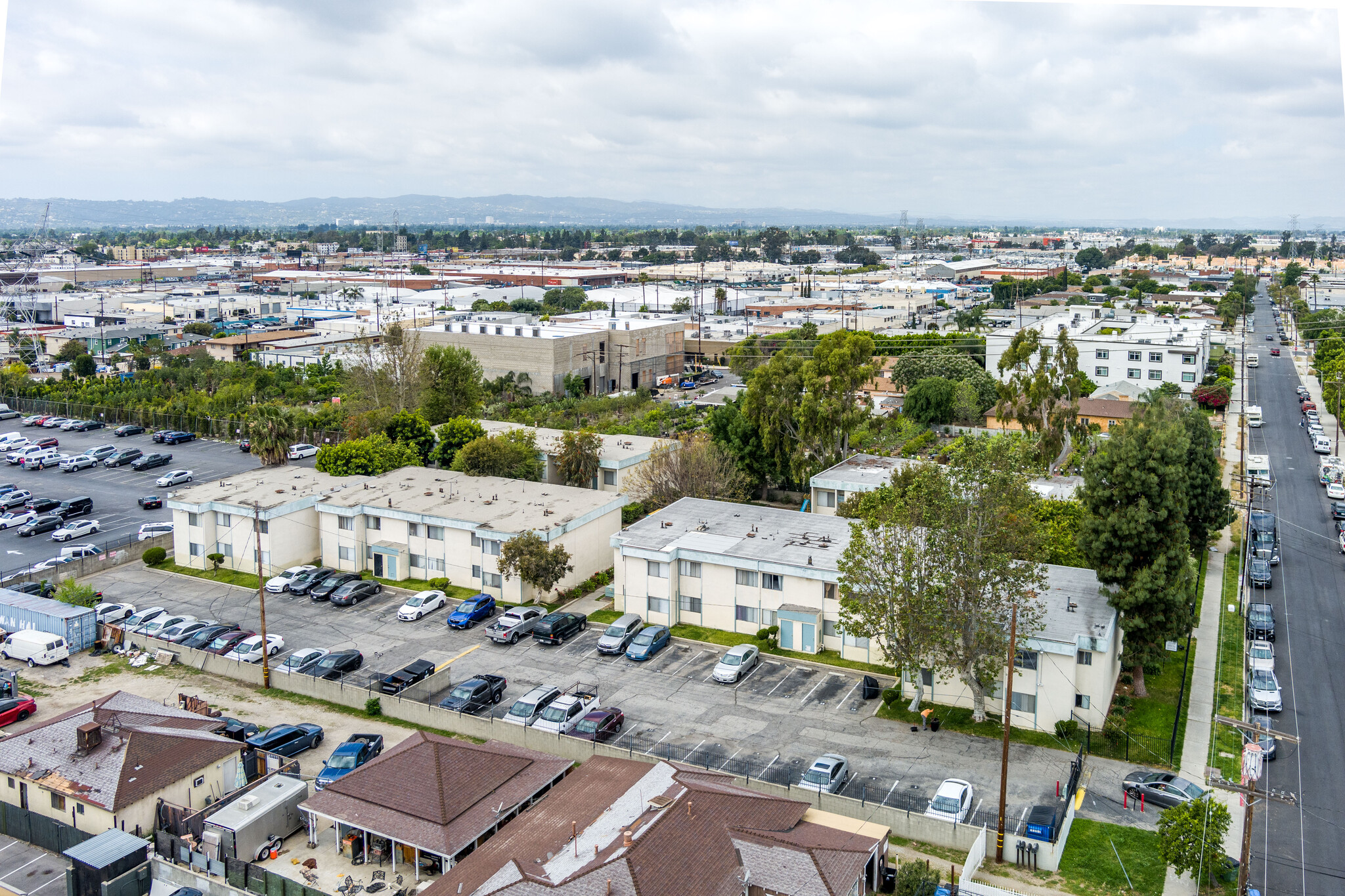 11744-11756 Runnymede St, North Hollywood, CA for sale Building Photo- Image 1 of 24