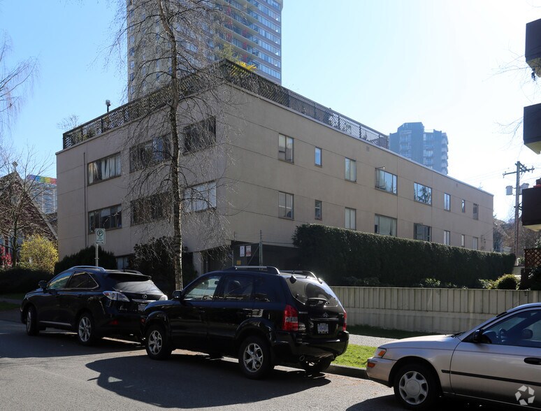 1125 Jervis St, Vancouver, BC à vendre - Photo du bâtiment - Image 2 de 2