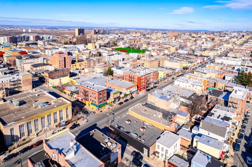 5511 Bergenline Ave, West New York, NJ for sale - Building Photo - Image 2 of 11