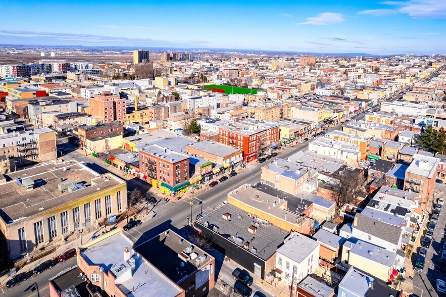 5511 Bergenline Ave, West New York, NJ à vendre - Photo du bâtiment - Image 2 de 11