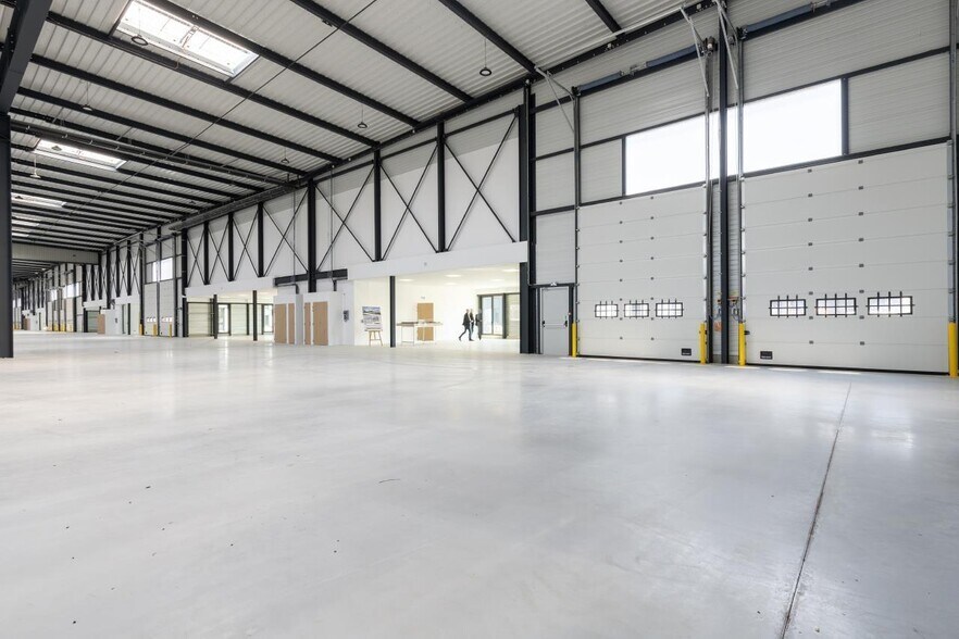 Flex dans Le Bourget à louer - Photo du bâtiment - Image 2 de 12