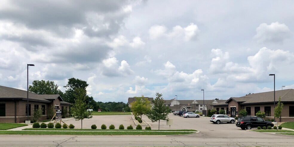 Westwood Blvd, Columbus, IN à vendre - Photo du bâtiment - Image 3 de 5
