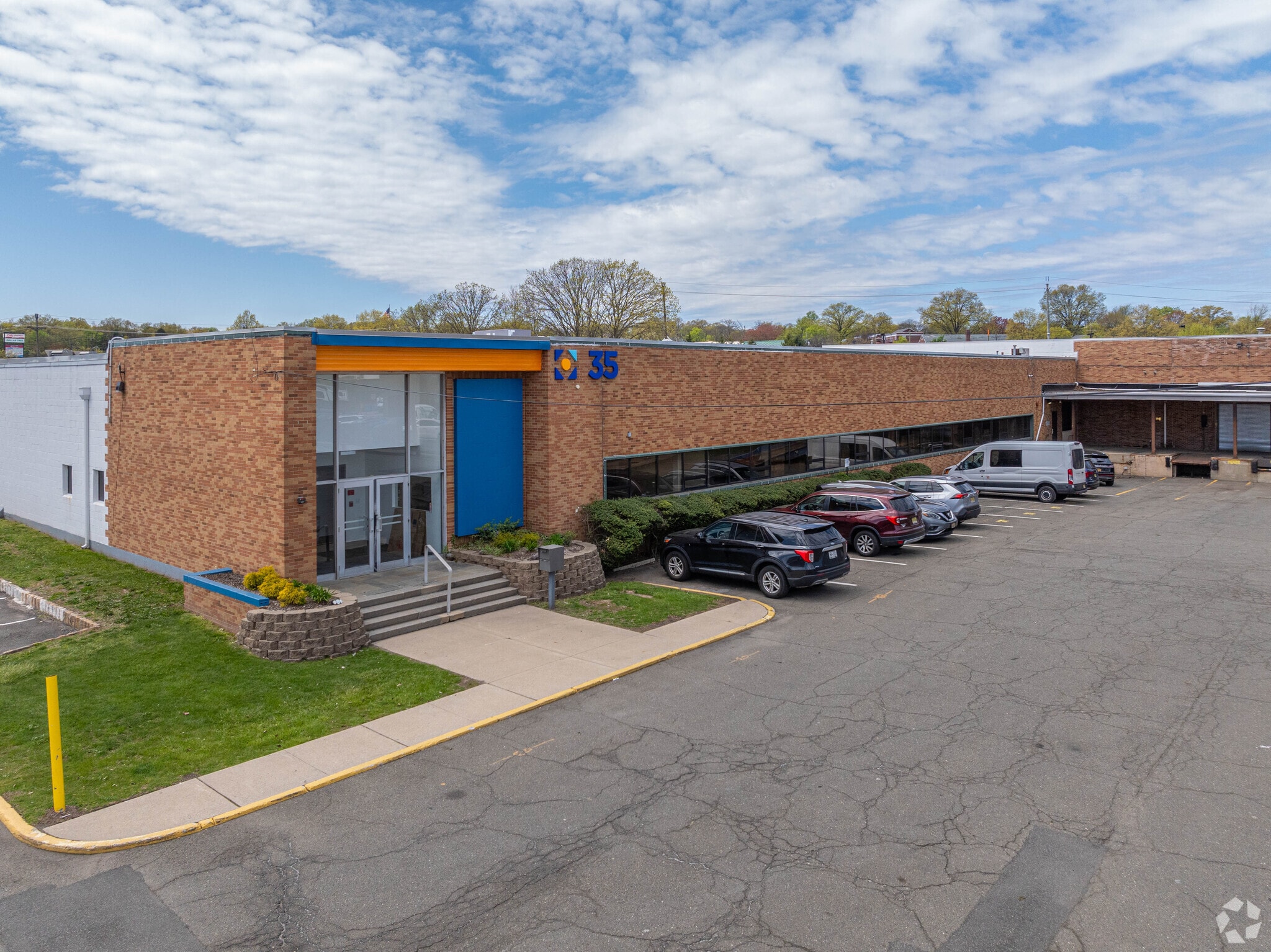 35 Styertowne Rd, Clifton, NJ for lease Primary Photo- Image 1 of 6