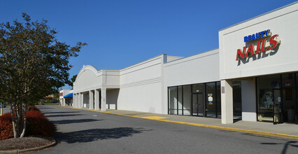 2292 York River Crossing, Gloucester, VA for lease Building Photo- Image 2 of 2