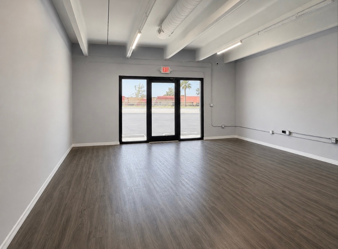 1125 Old Dixie Hwy, Lake Park, FL for lease Interior Photo- Image 1 of 4