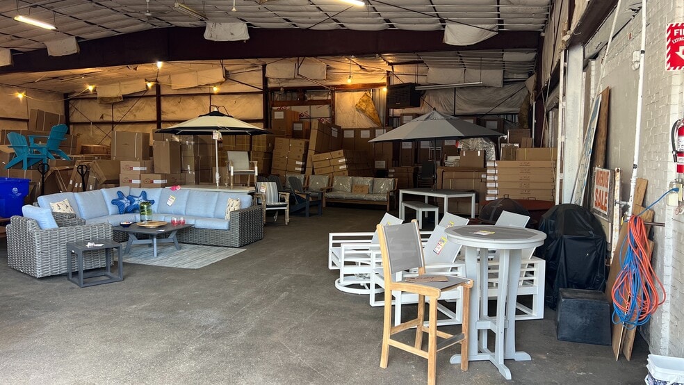 429 Shore Rd, Bourne, MA for sale - Building Photo - Image 2 of 46