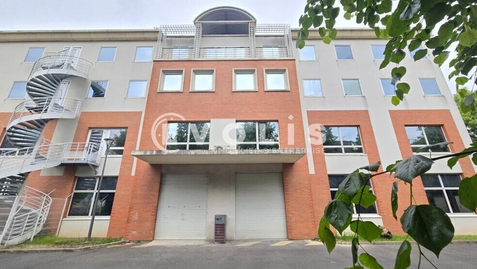 Office in Chevilly-Larue for lease - Building Photo - Image 1 of 21