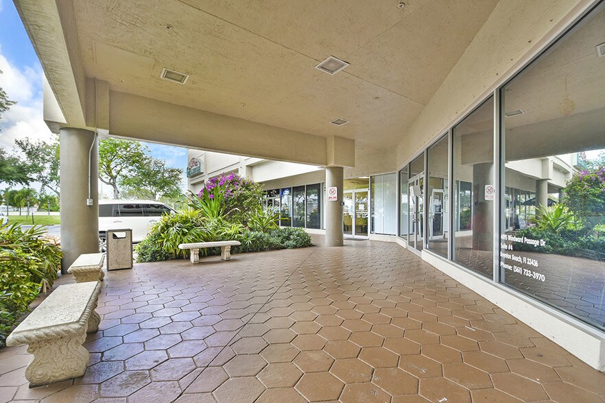 4895 Windward Passage Dr, Boynton Beach, FL à louer - Photo du bâtiment - Image 3 de 9