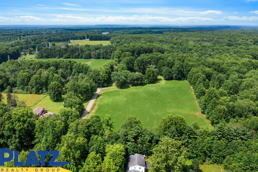 387 Wilson Ln, Lowellville, OH for sale - Building Photo - Image 3 of 8