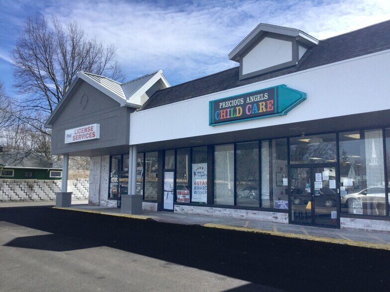 6333-6339 Olde York Rd, Cleveland, OH à louer - Photo du bâtiment - Image 3 de 9