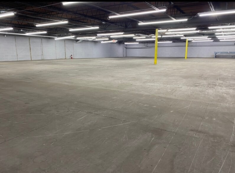 3900 West Side Ave, North Bergen, NJ for lease - Building Photo - Image 3 of 4