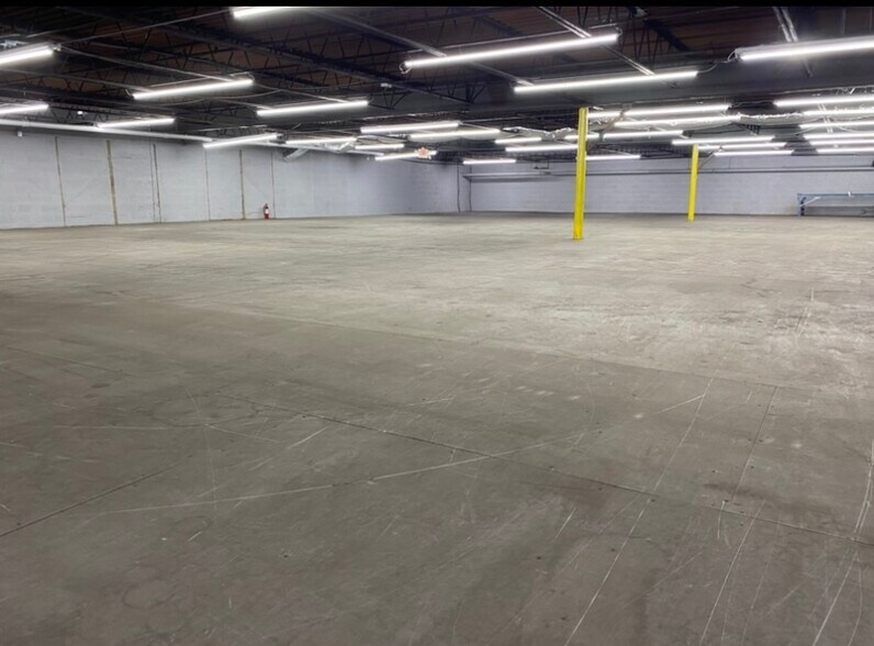 3900 West Side Ave, North Bergen, NJ à louer - Photo du bâtiment - Image 3 de 4