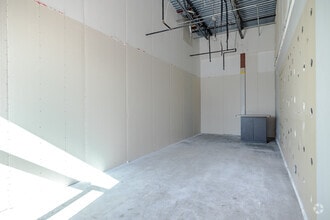 5501 Gordon Smith Dr, Rowlett, TX à louer Photo intérieure- Image 2 de 3