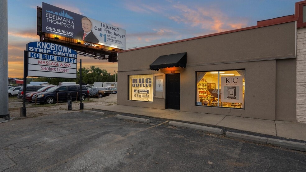 13101-13109 E Blue Pky, Kansas City, MO for sale - Building Photo - Image 2 of 31