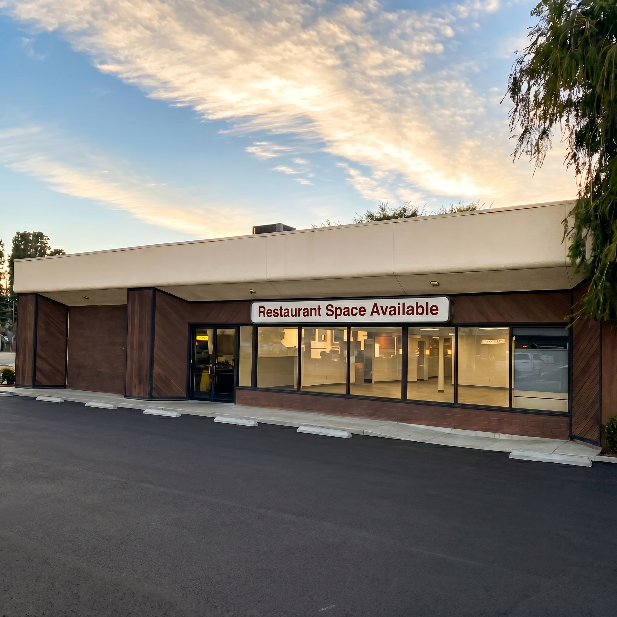7138 Shoup Ave, Canoga Park, CA for lease Interior Photo- Image 1 of 5