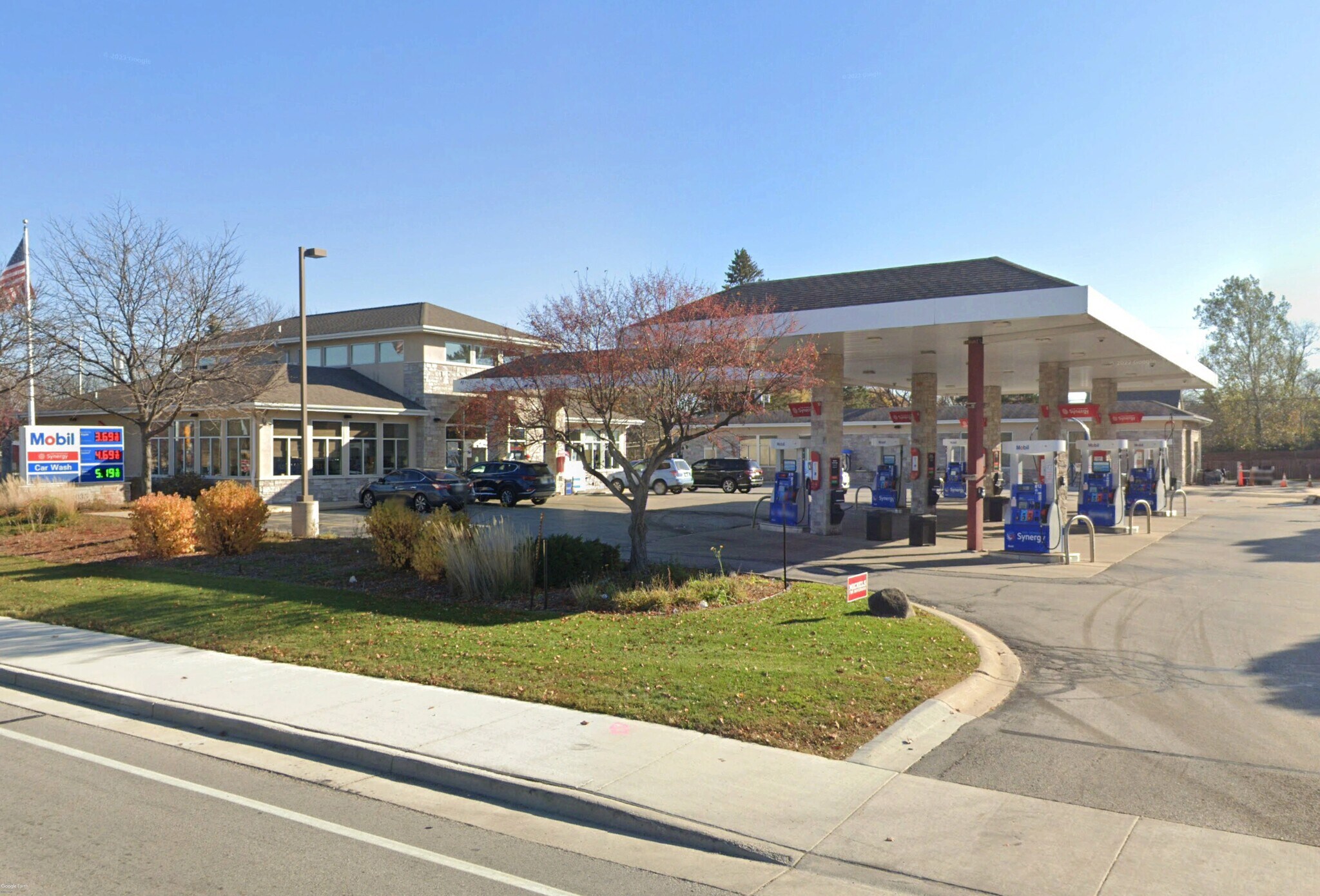 14035 W Capitol Dr, Brookfield, WI for lease Building Photo- Image 1 of 4