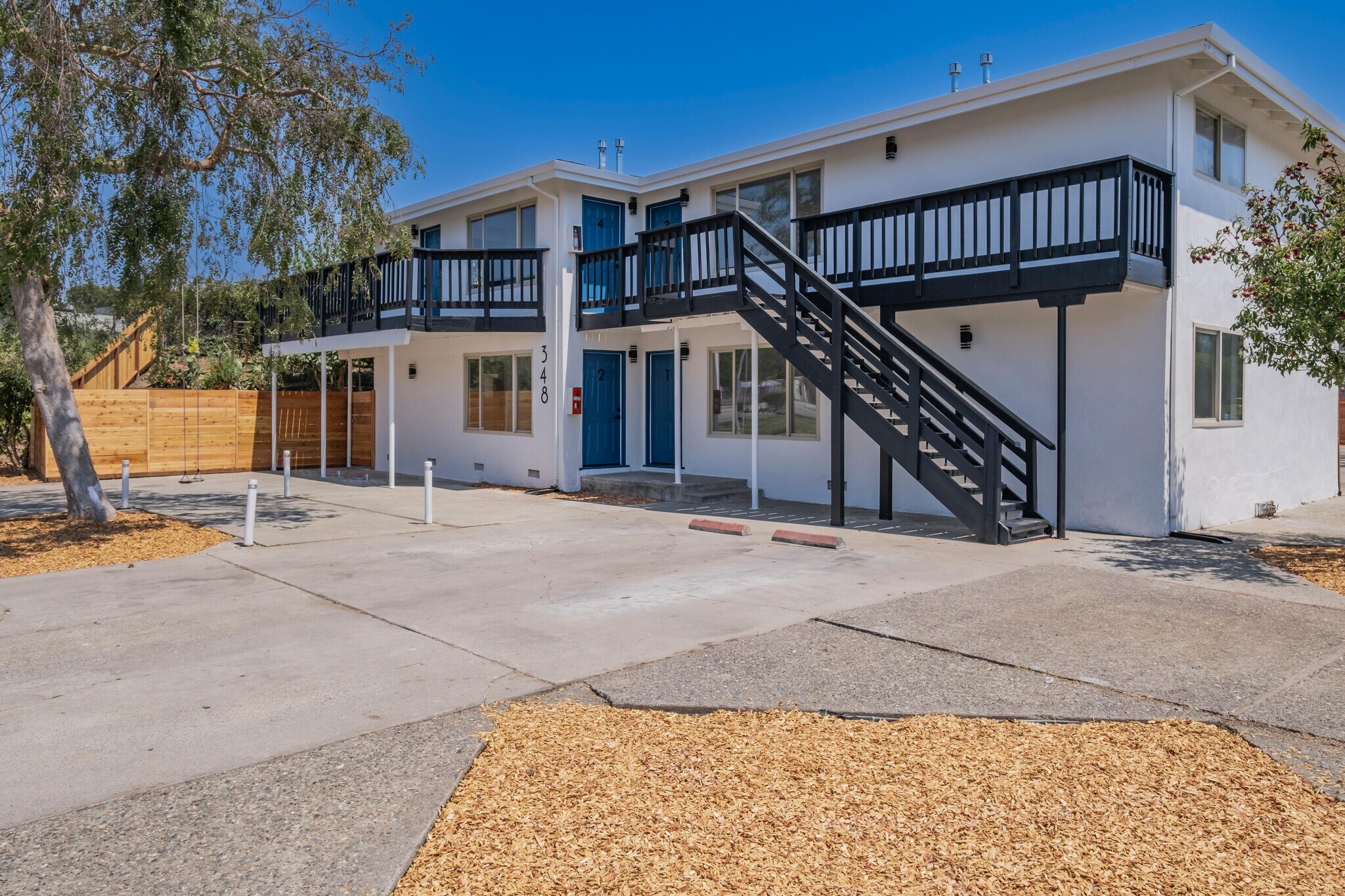 344 Pennsylvania Dr, Watsonville, CA à vendre Photo du bâtiment- Image 1 de 44