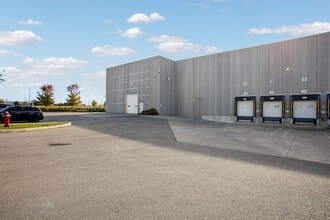 75 Skyway Dr, Mississauga, ON for lease Interior Photo- Image 2 of 4