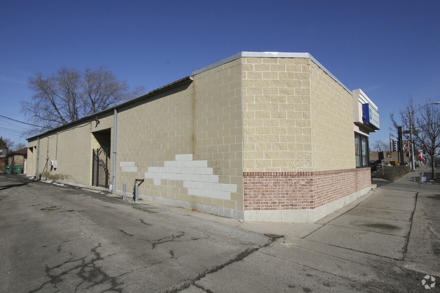 2550 S Oak Park Ave, Berwyn, IL for sale - Building Photo - Image 3 of 15