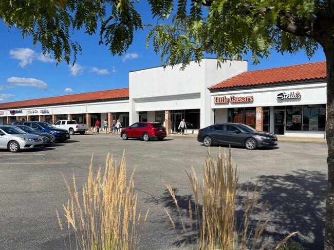 More details for 522-600 W Dundee Rd, Wheeling, IL - Retail for Lease