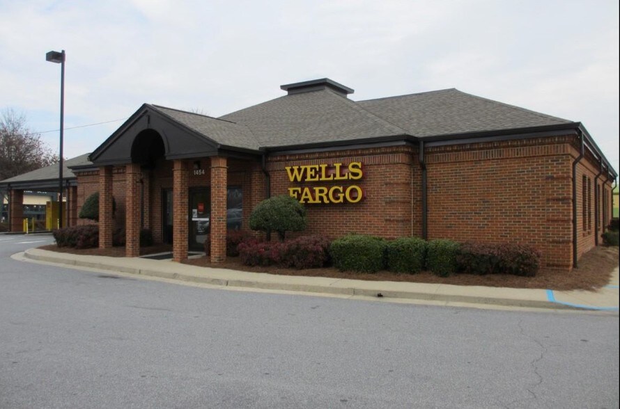 1454 Johnson Ferry Rd, Marietta, GA for lease - Primary Photo - Image 2 of 4