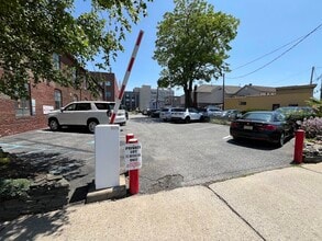 25 Bridge Ave, Red Bank, NJ for lease Interior Photo- Image 2 of 6