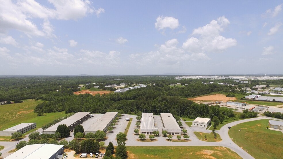 316 Business Pky, Greer, SC for lease - Building Photo - Image 2 of 8