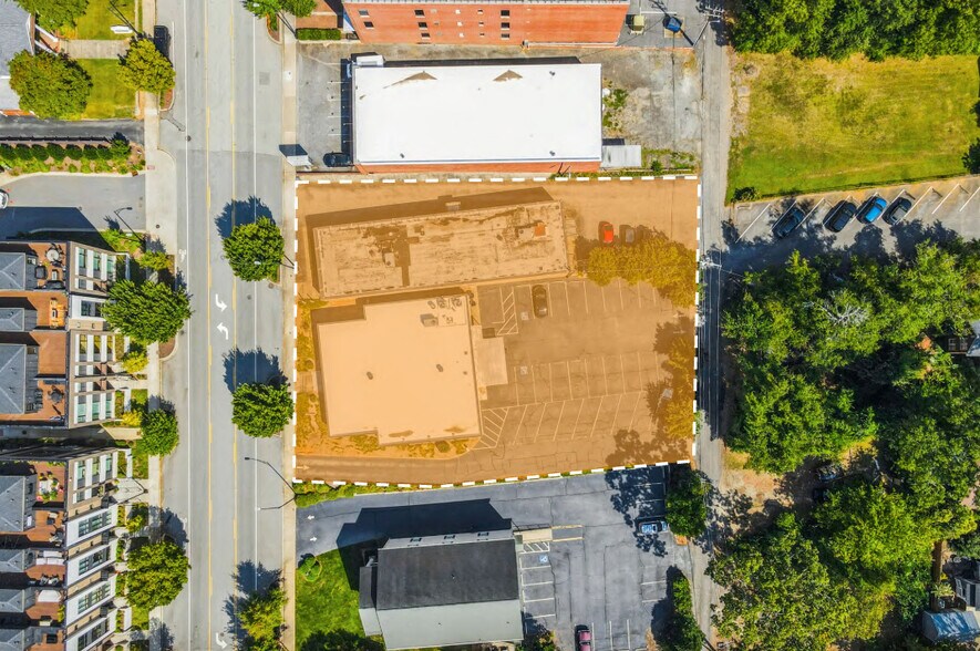 610-614 N Main St, Greenville, SC à vendre - Photo du bâtiment - Image 1 de 4