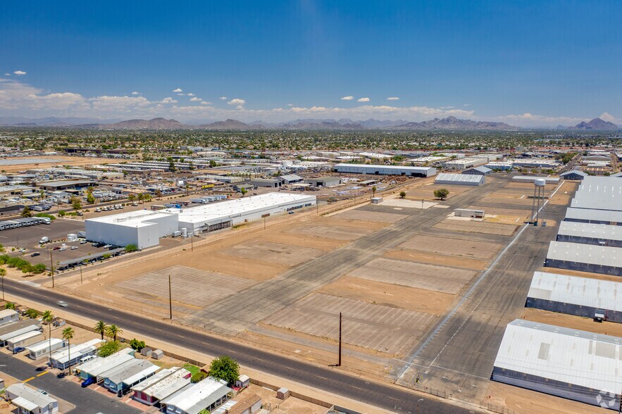 5220 N 51st Ave, Glendale, AZ à louer - Aérien - Image 3 de 3