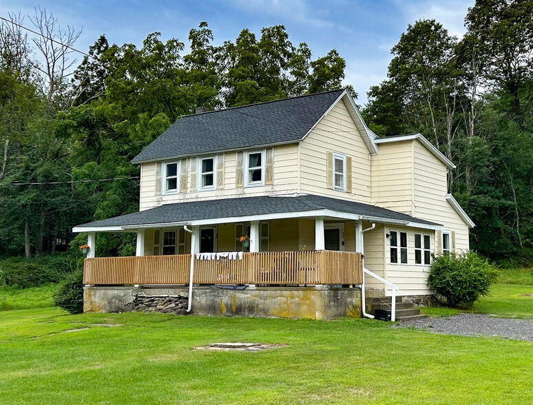 519 Post Hill Rd, Henryville, PA for sale - Building Photo - Image 2 of 4