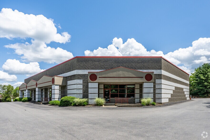 108 Commerce Blvd, Lawrence, PA à louer - Photo principale - Image 1 de 3