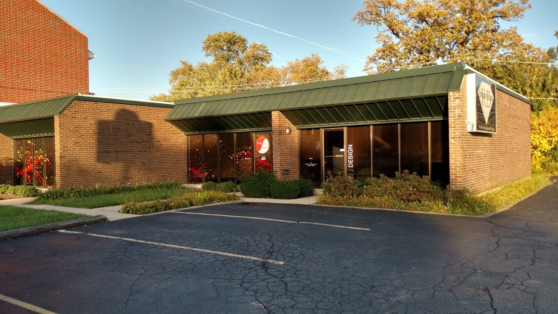 19 N Waukegan Rd, Lake Bluff, IL for sale Primary Photo- Image 1 of 1