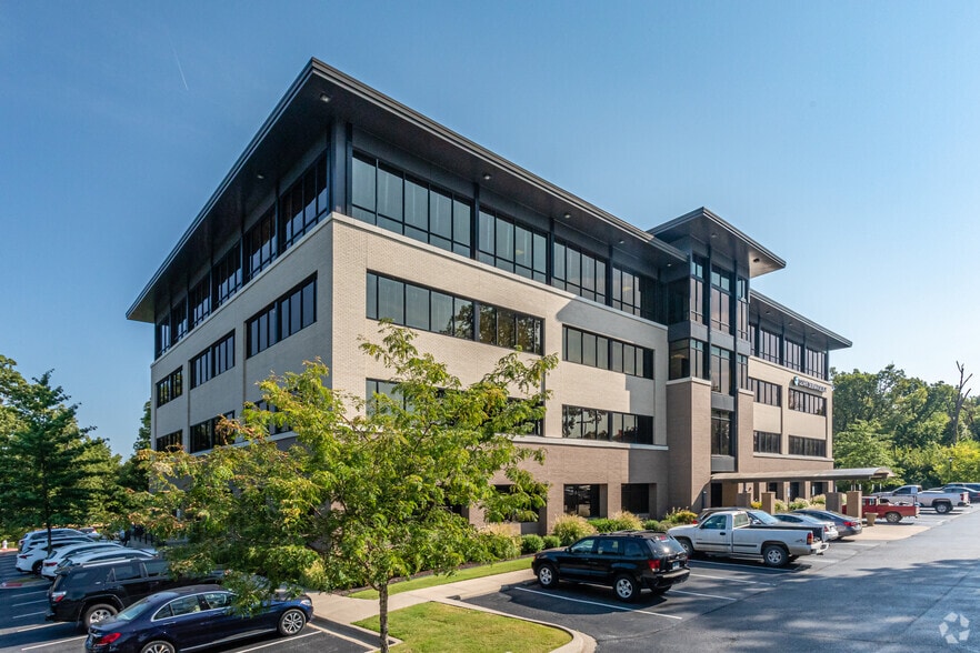 4375 N Vantage Dr, Fayetteville, AR for lease - Building Photo - Image 2 of 7