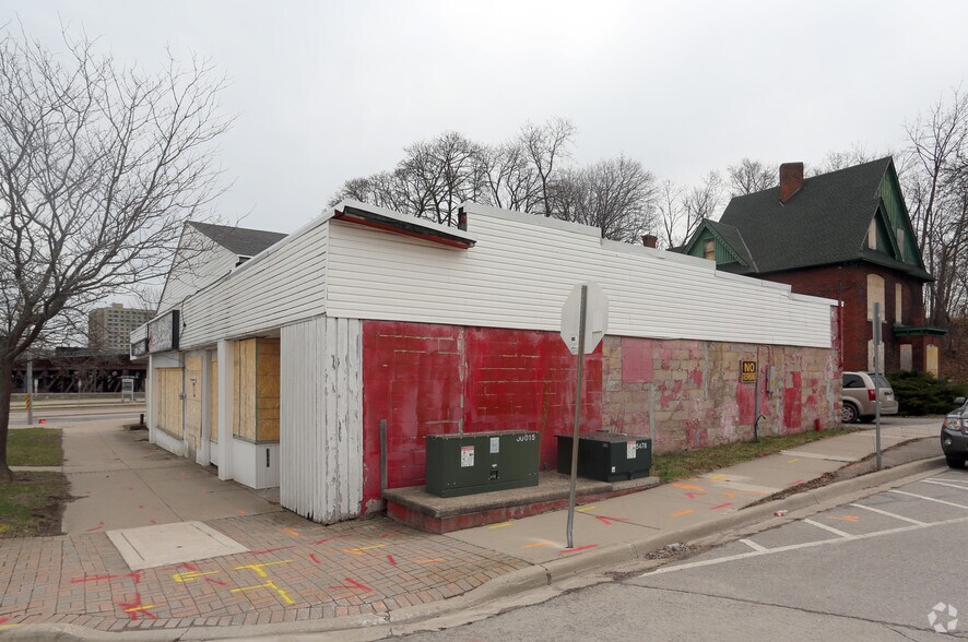 CALIBREX Portfolio portefeuille de 6 propriétés à vendre sur LoopNet.ca - Photo principale - Image 2 de 5