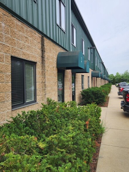 30 Henniker St, Concord, NH for lease - Building Photo - Image 3 of 9