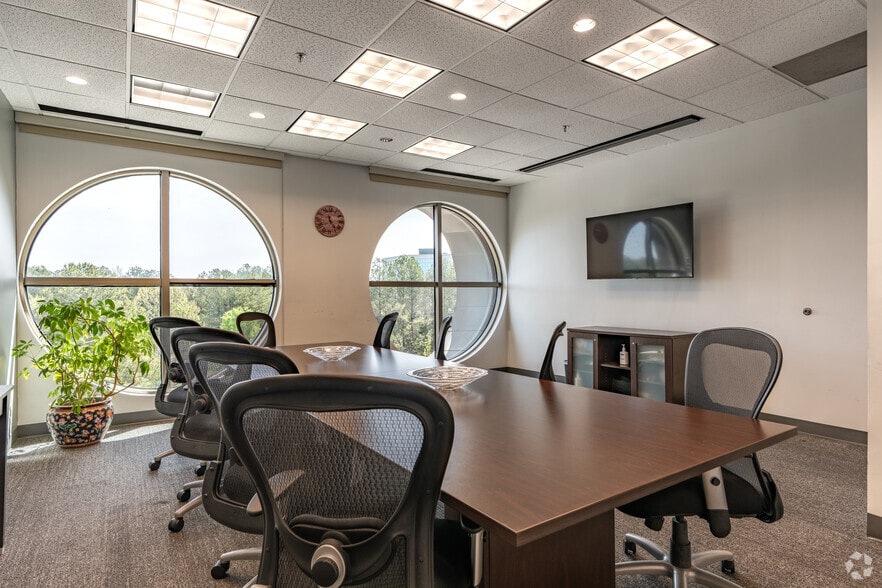 1661 International Dr, Memphis, TN for lease - Building Photo - Image 1 of 26