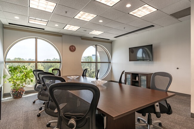 More details for 1661 International Dr, Memphis, TN - Coworking for Lease