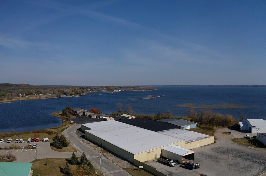 710 Rains Dr, Gladstone, MI for lease - Aerial - Image 1 of 12