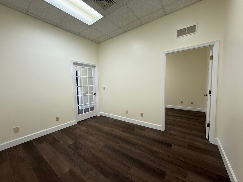104 La Costa Ln, Daytona Beach, FL à louer - Photo intérieure - Image 3 de 8