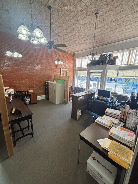 1010 W Main St, Collinsville, OK à vendre - Photo du bâtiment - Image 3 de 17