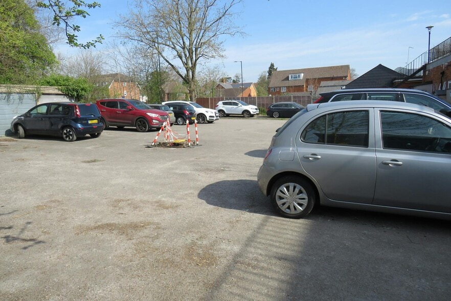 208-218 Fleet Rd, Fleet for sale - Building Photo - Image 2 of 2