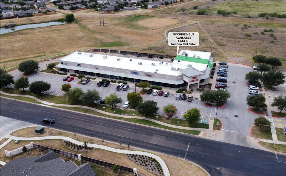 210 Hunters Crossing, Cedar Creek, TX à louer - Photo du bâtiment - Image 3 de 5