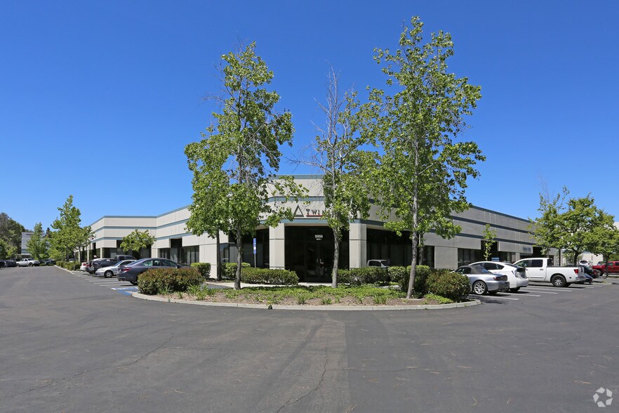 15950 Bernardo Center Dr, San Diego, CA à louer - Photo du bâtiment - Image 2 de 5