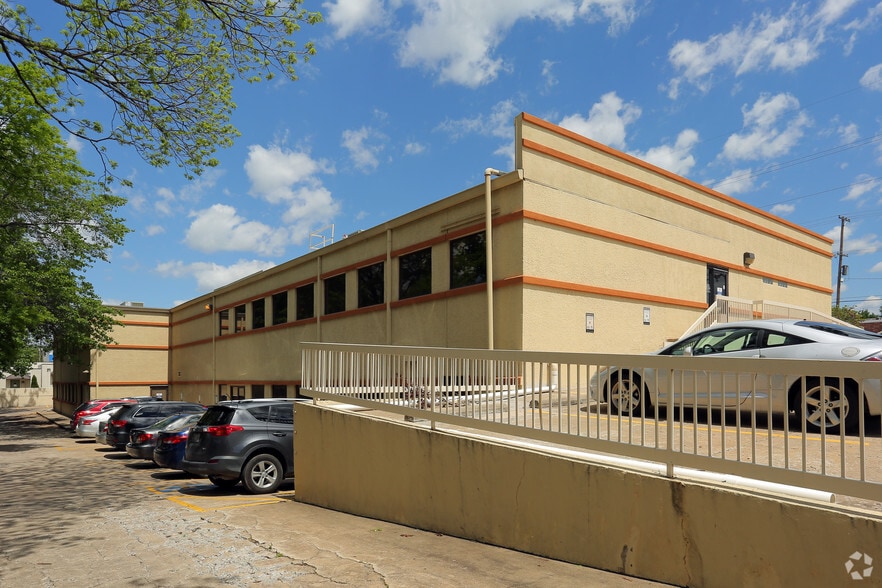 4300 S Harvard Ave, Tulsa, OK for lease - Building Photo - Image 2 of 3